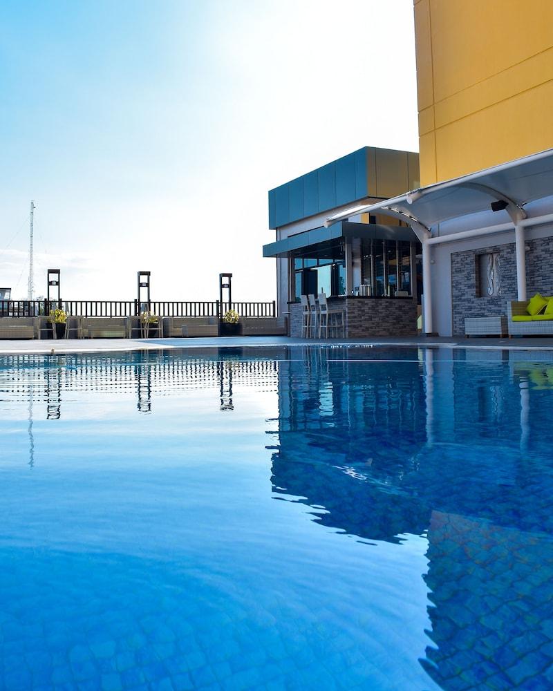 The Royal Mandaya Hotel Davao Zewnętrze zdjęcie