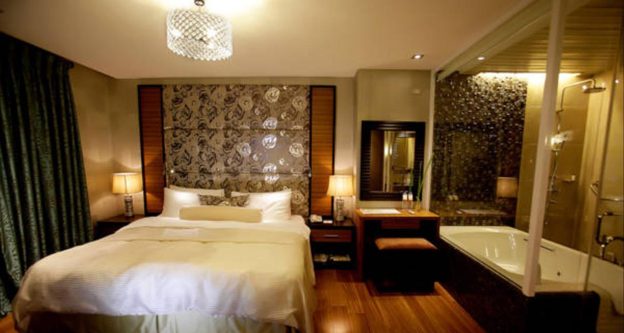 The Royal Mandaya Hotel Davao Zewnętrze zdjęcie