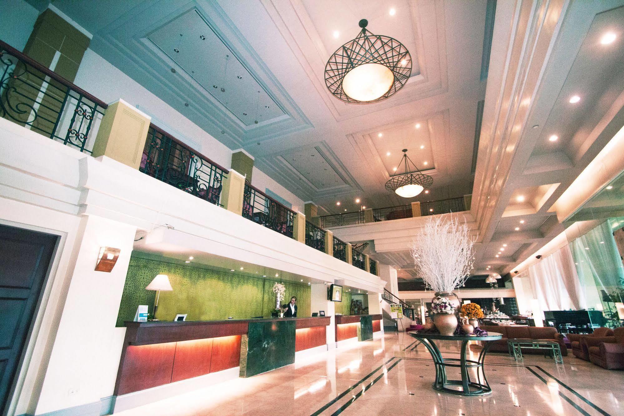 The Royal Mandaya Hotel Davao Zewnętrze zdjęcie