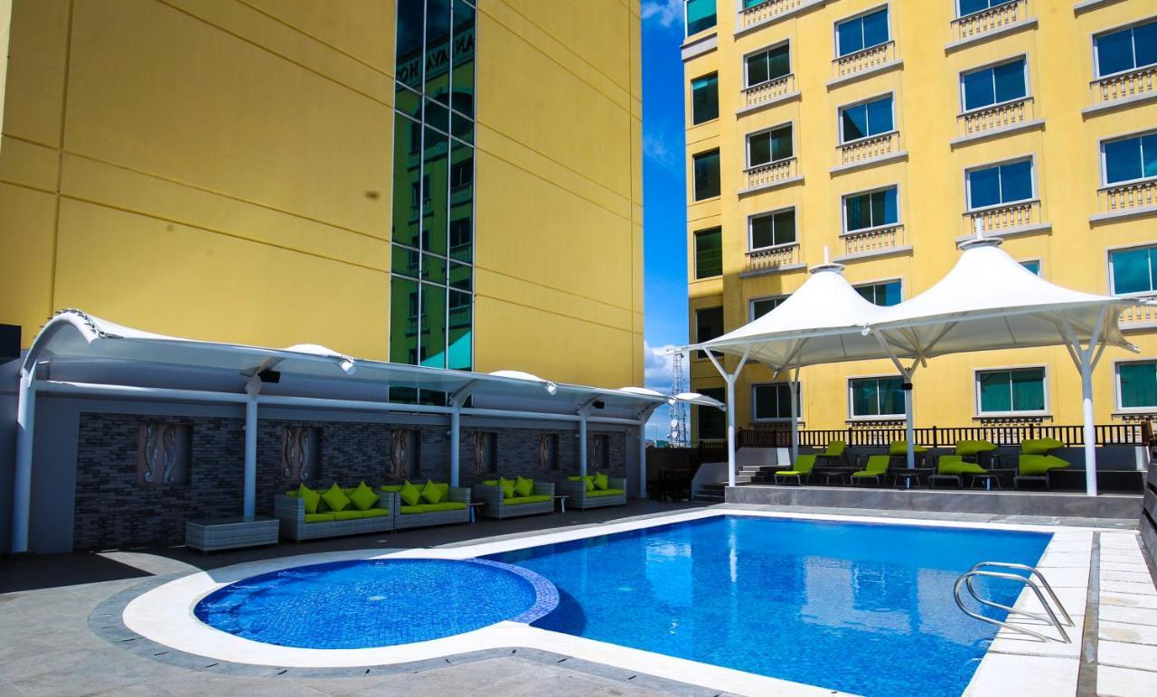 The Royal Mandaya Hotel Davao Zewnętrze zdjęcie
